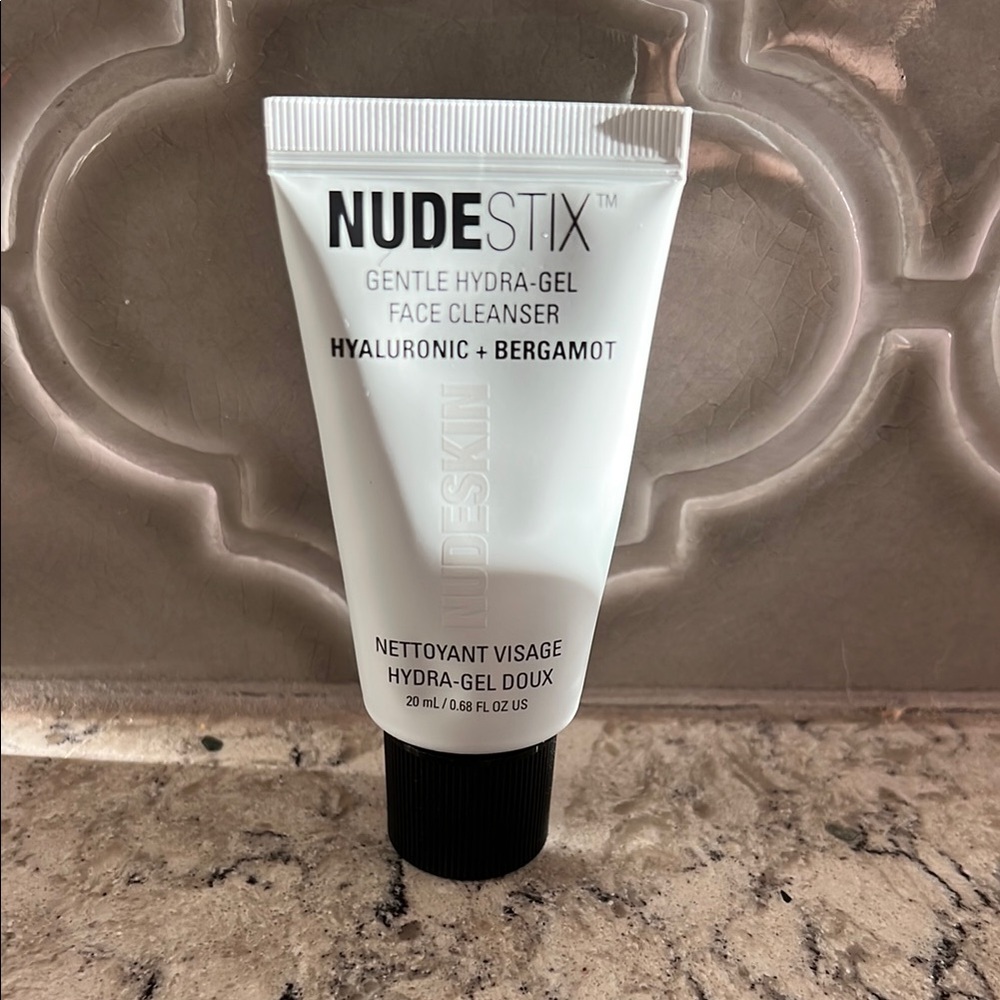 4/$14 NUDESTIX Gentle Hydra-Gel Face Cleanser, Travel Size 0.68 fl oz, New